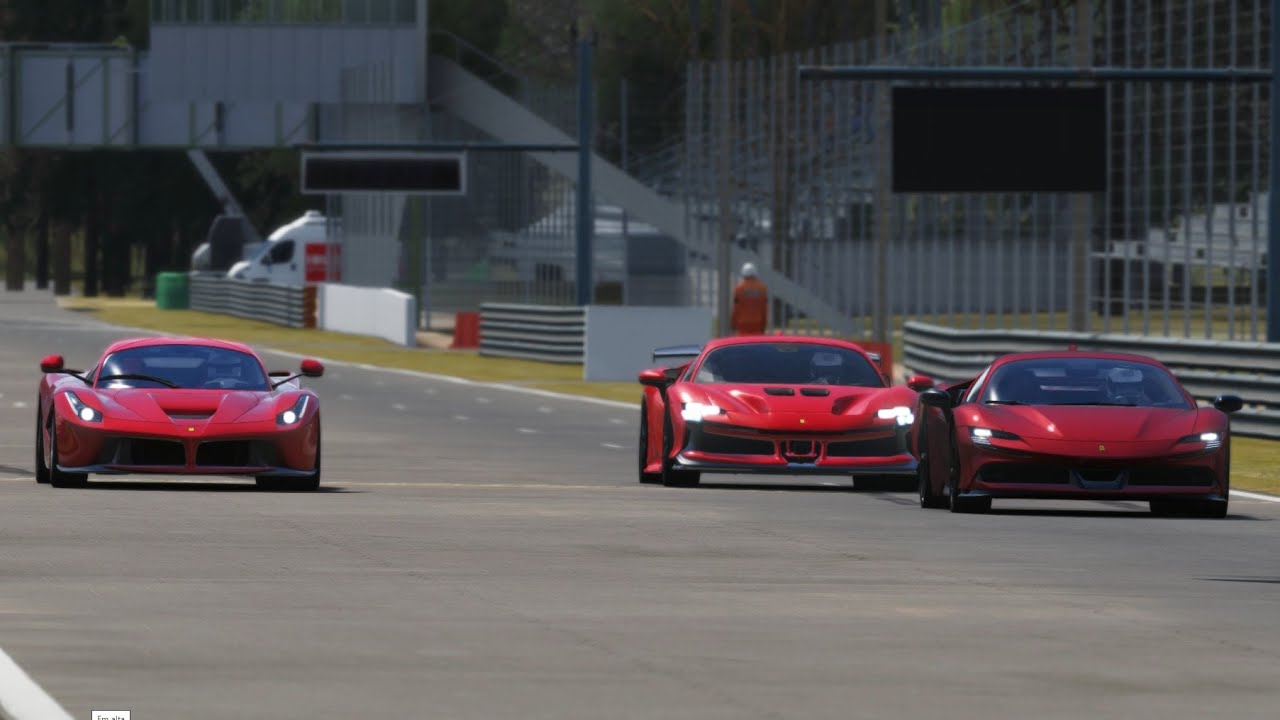 Ferrari SF90XX Stradale 2025 vs Ferrari LaFerrari 2015 vs Ferrari SF90 Stradale 2022 at Monza