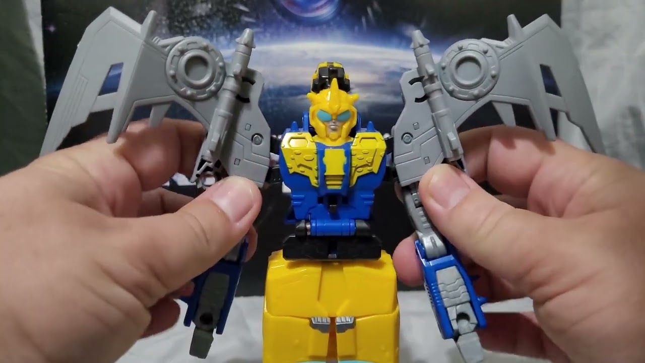 Composite Enerjoe Reviews: Transformers Cyberverse Roll-N-Change BumbleSwoop (Bumblebee & Swoop)