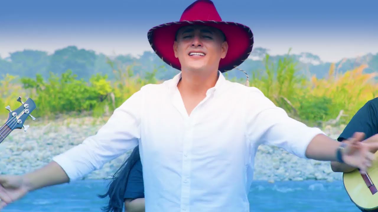 No Me Voy A Rendir - Lucho Bernal Video Oficial