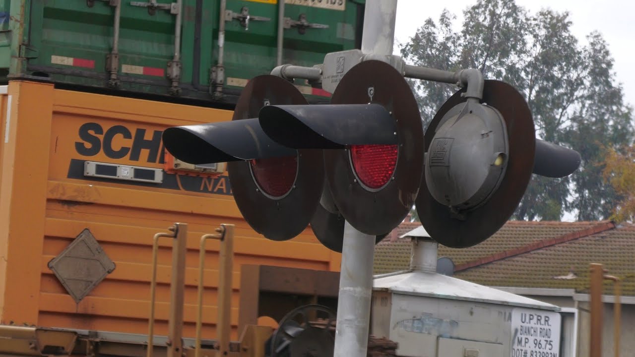 UP 5957 Z-Train Intermodal North - Bianchi Rd. Railroad Crossing Stockton, CA