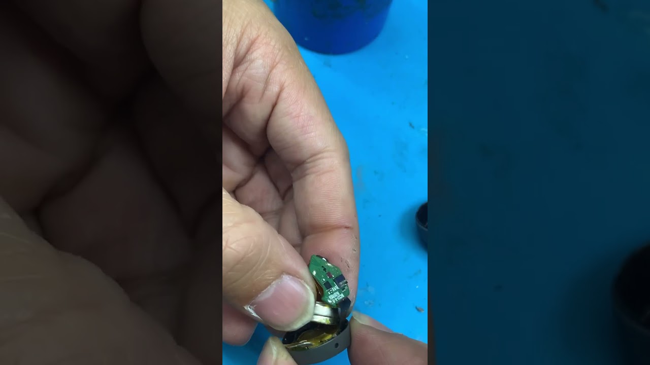 [B&O E8藍芽耳機維修]想了好久才知道怎麼完美取下電池！