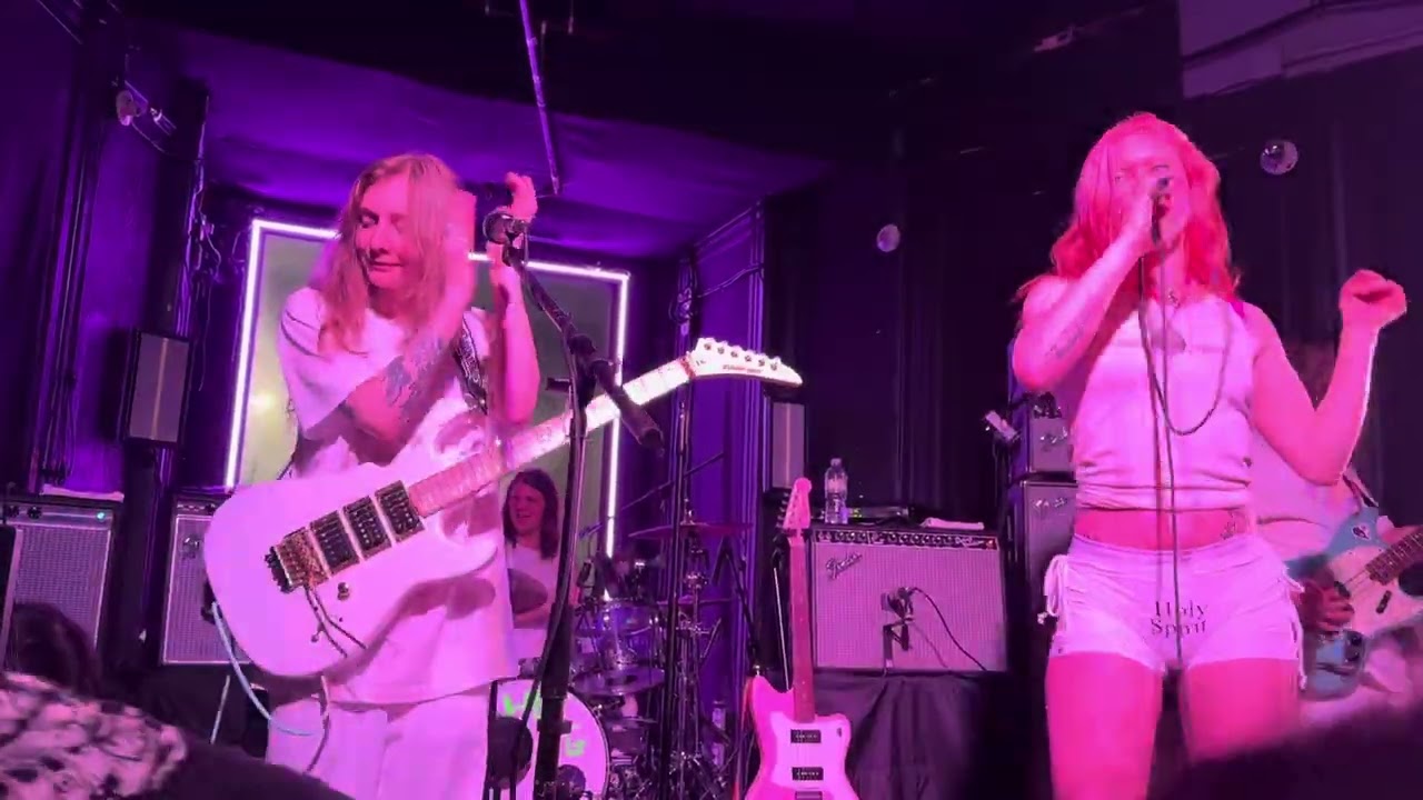 Wet Leg, “CPR” Live
