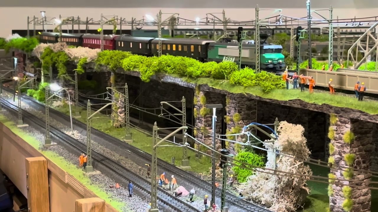 Märklin H0: analog: BB 9200 (grün), E94, digital: F1200, BB9200 (rot), BB15000, BB22000, Nohab SNCB