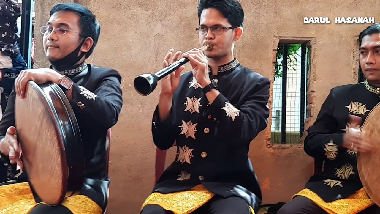 KEREN TARIAN SERUNE KALEE MUSIK TRADISIONAL ACEH SEBAGAI PREH LINTO BARO