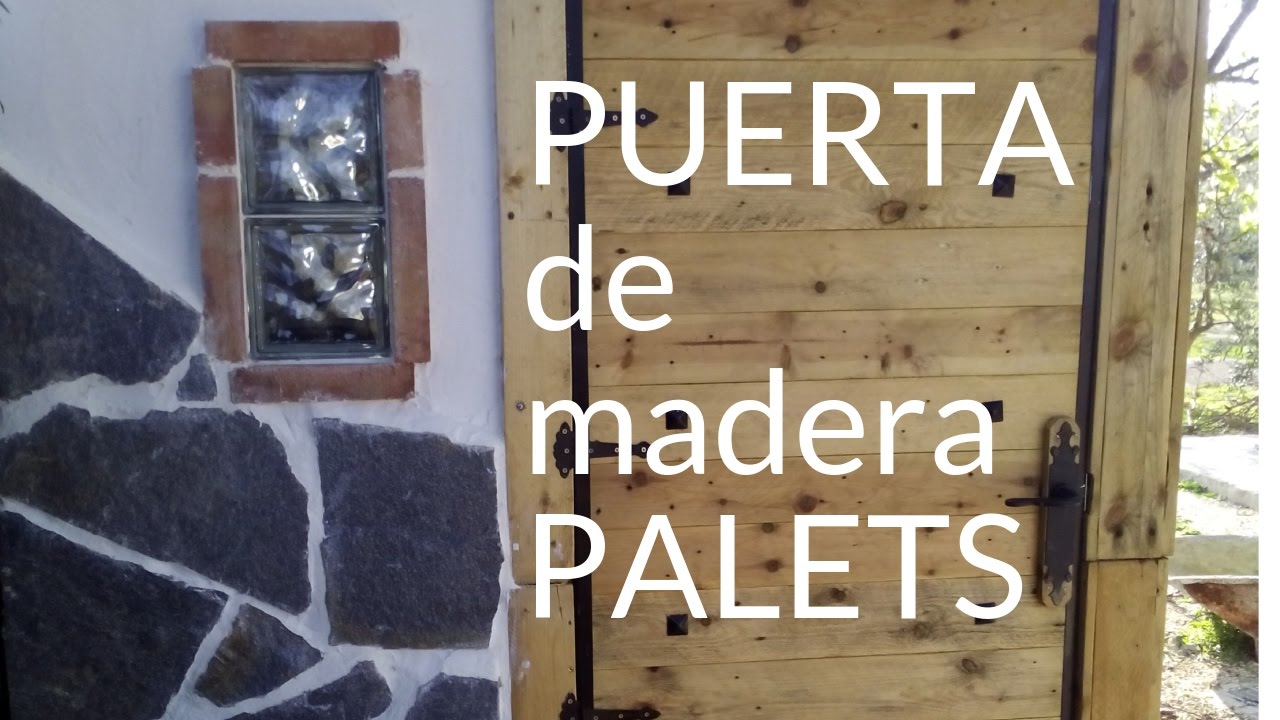 PUERTA de madera de PALETS