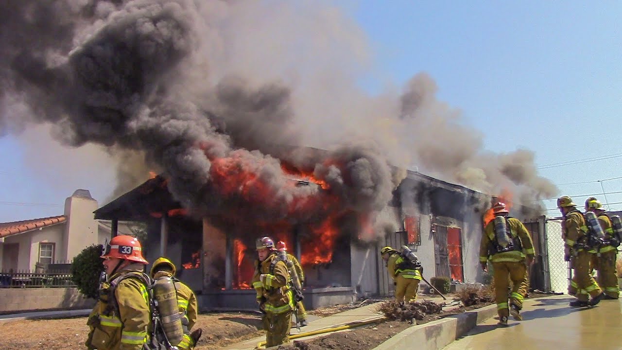 (Pre-Arrival) LAFD Well Involved House Fire: Station 66 (South LA)