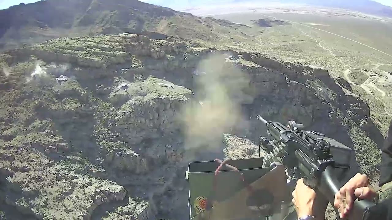 Door gunner experience at Gunship Helicopters in Las Vegas (200 rds)