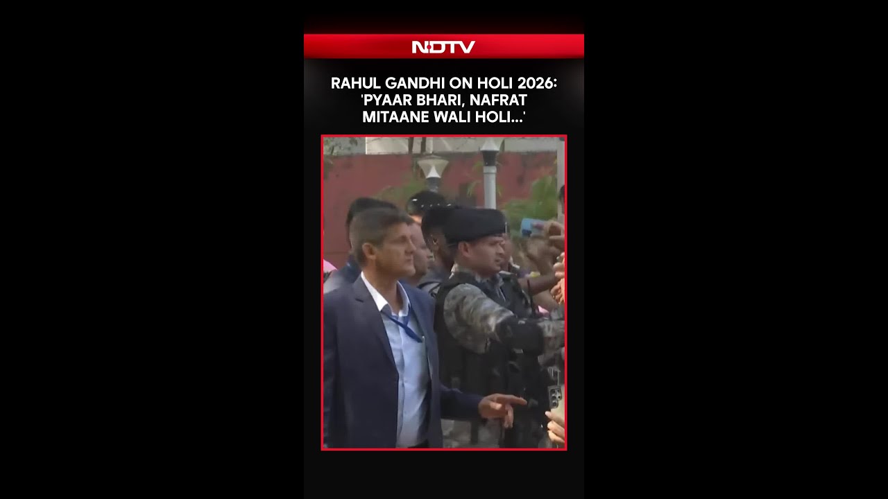 Rahul Gandhi Celebrates Holi At Congress HQ: 'Pyaar Bhari, Nafrat Mitaane Wali Holi...'