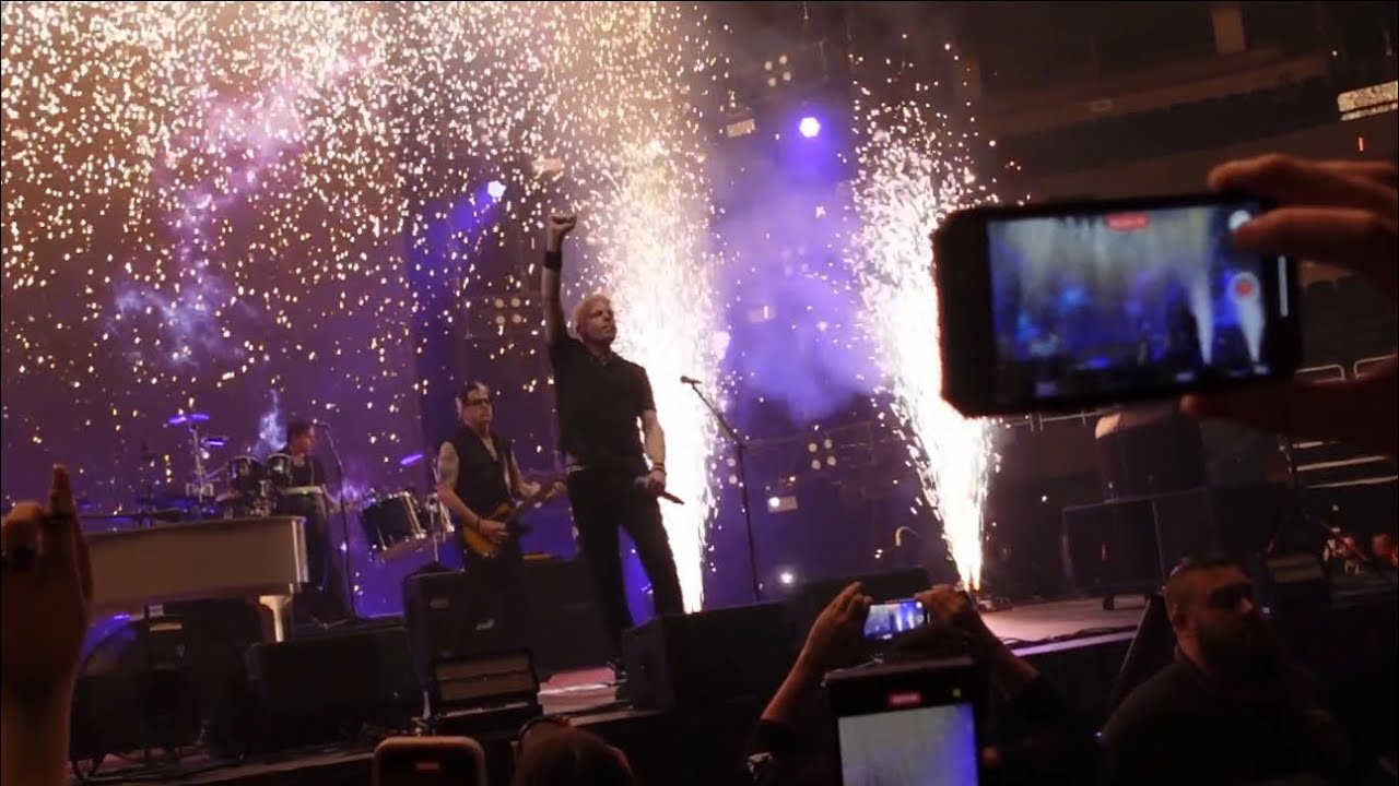 THE OFFSPRING - GONE AWAY ( LIVE FROM HONDA CENTER ANAHEIM,CA ) JUNE 1, 2024