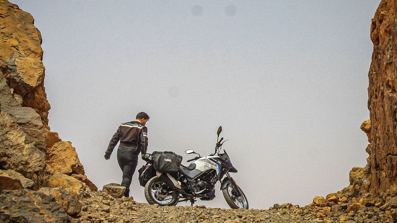 MOTO SYM NHT 125CC TEST OFF-ROAD تجربة في الطريق المفتوح . HIGH ATLAS MAROCAIN 🇲🇦 ALT 2300 m