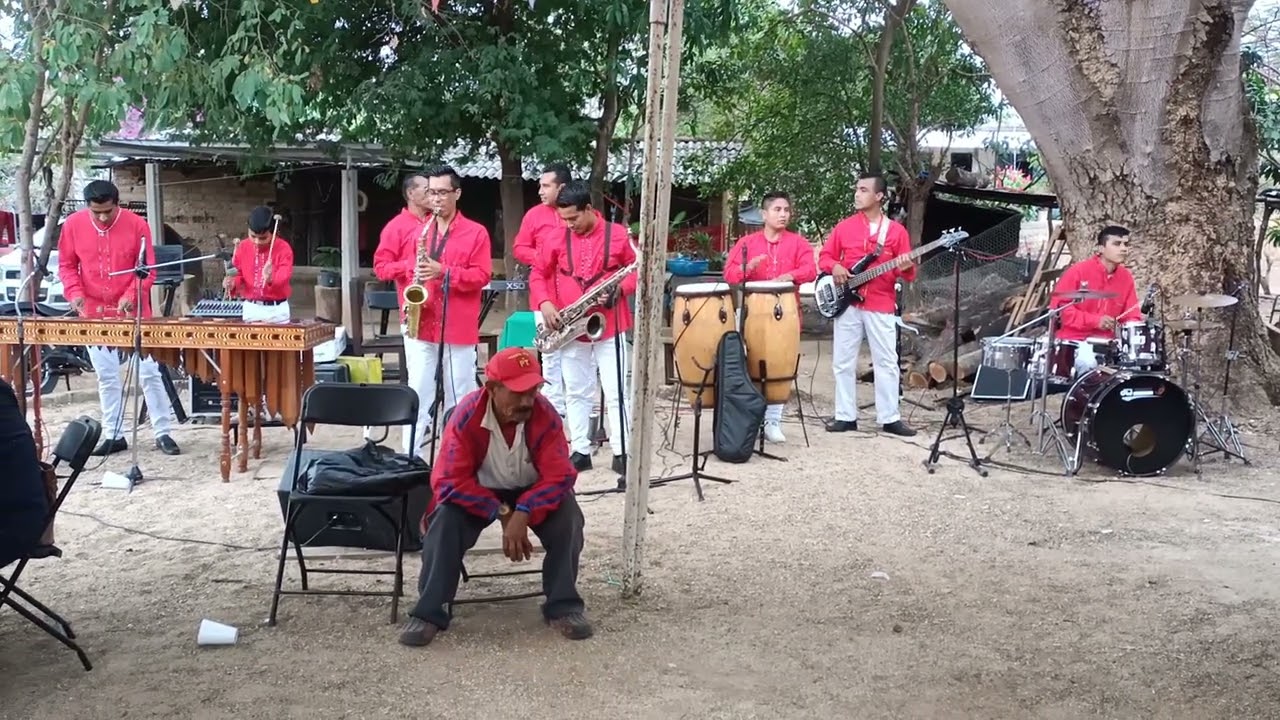 cumbia en sax - marimba hermanos santos