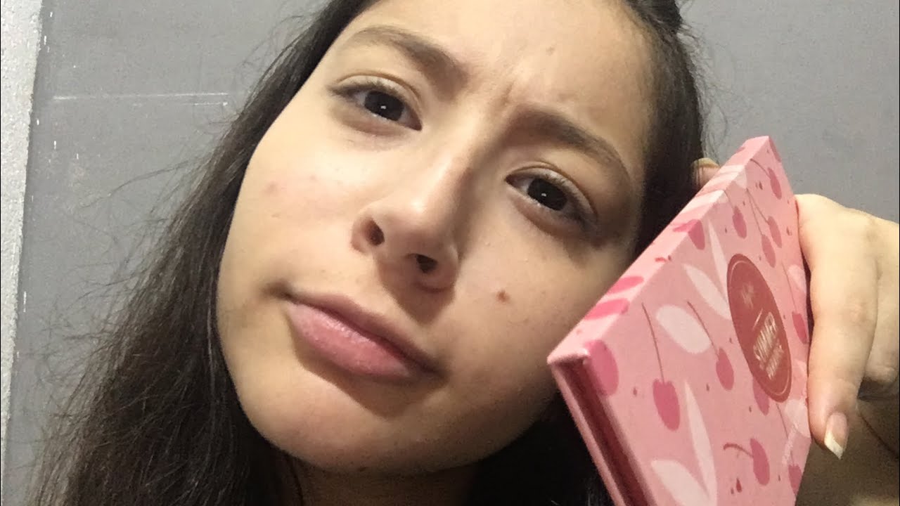 Asmr: sequestradora te maquiando