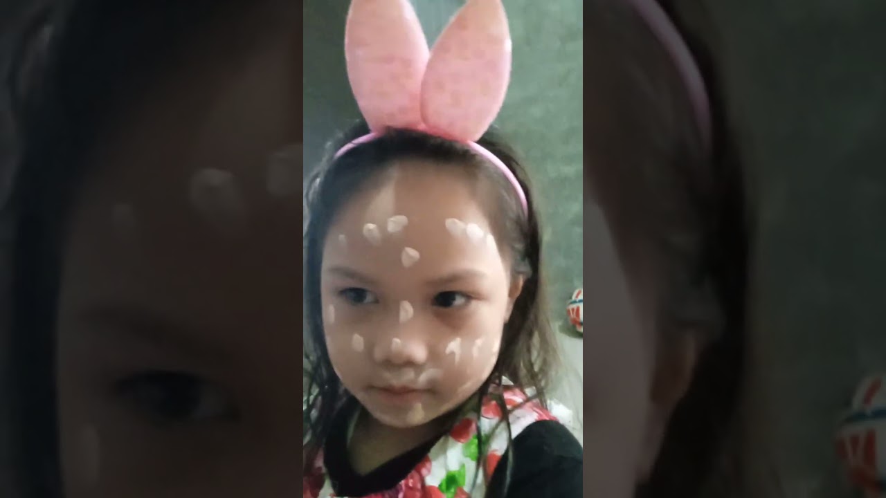 De Rara Khaira bermain dan dandan....
