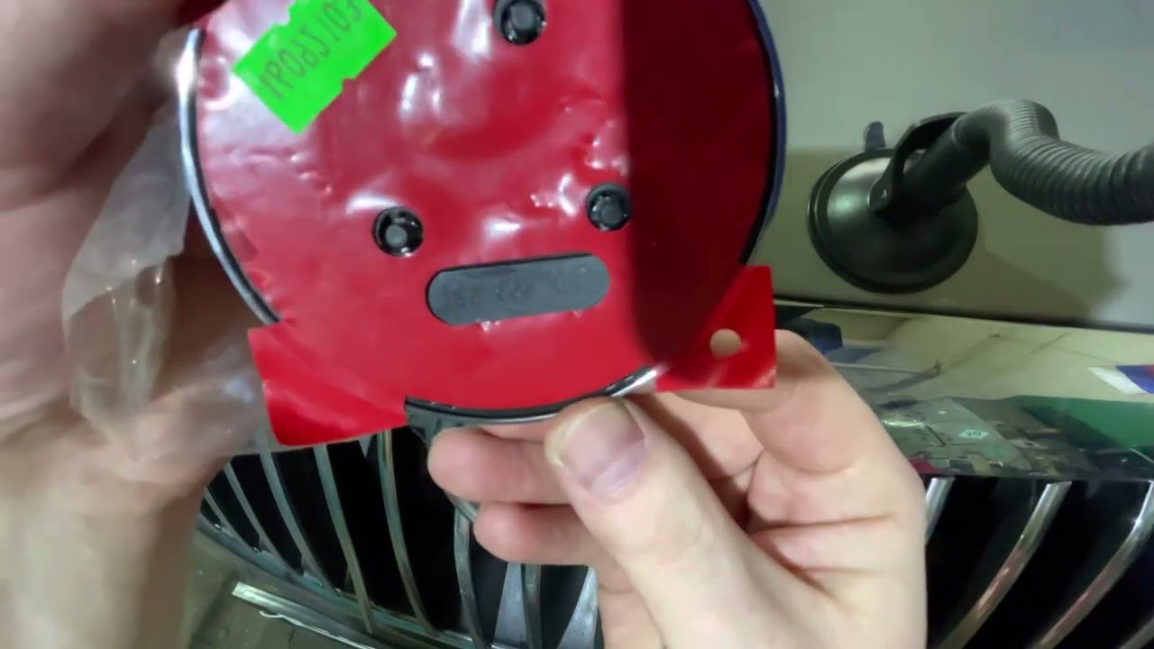 Замена эмблемы Skoda Oktavia A5