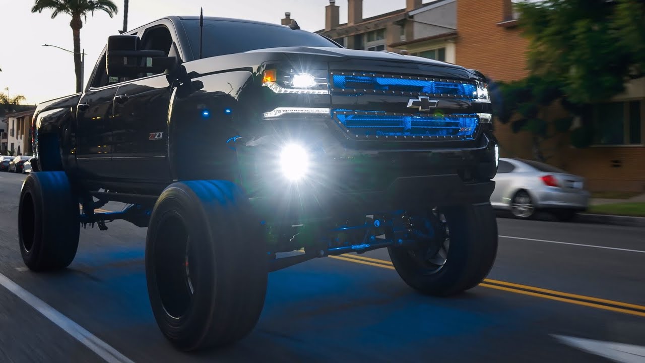12 inch Lift Midnight Edition Chevy Silverado 6.2L 24x14 on 40’s