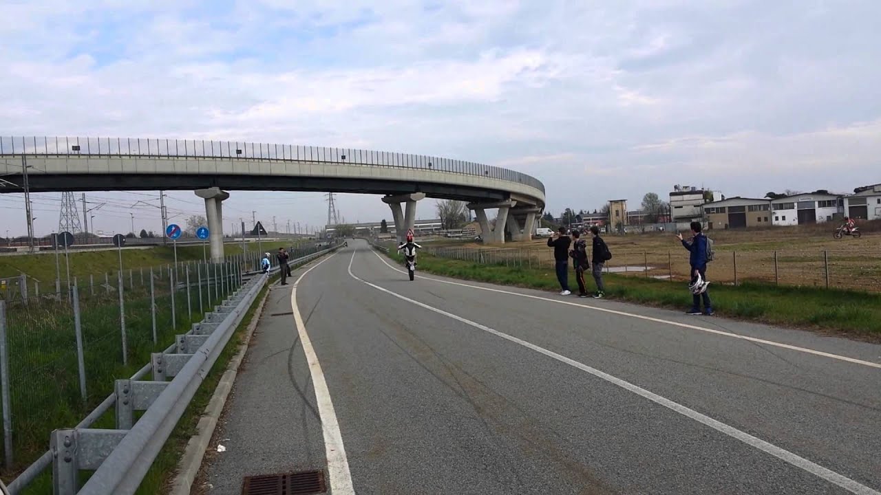 Husqvarna 511 wheelie Italy arrow sound