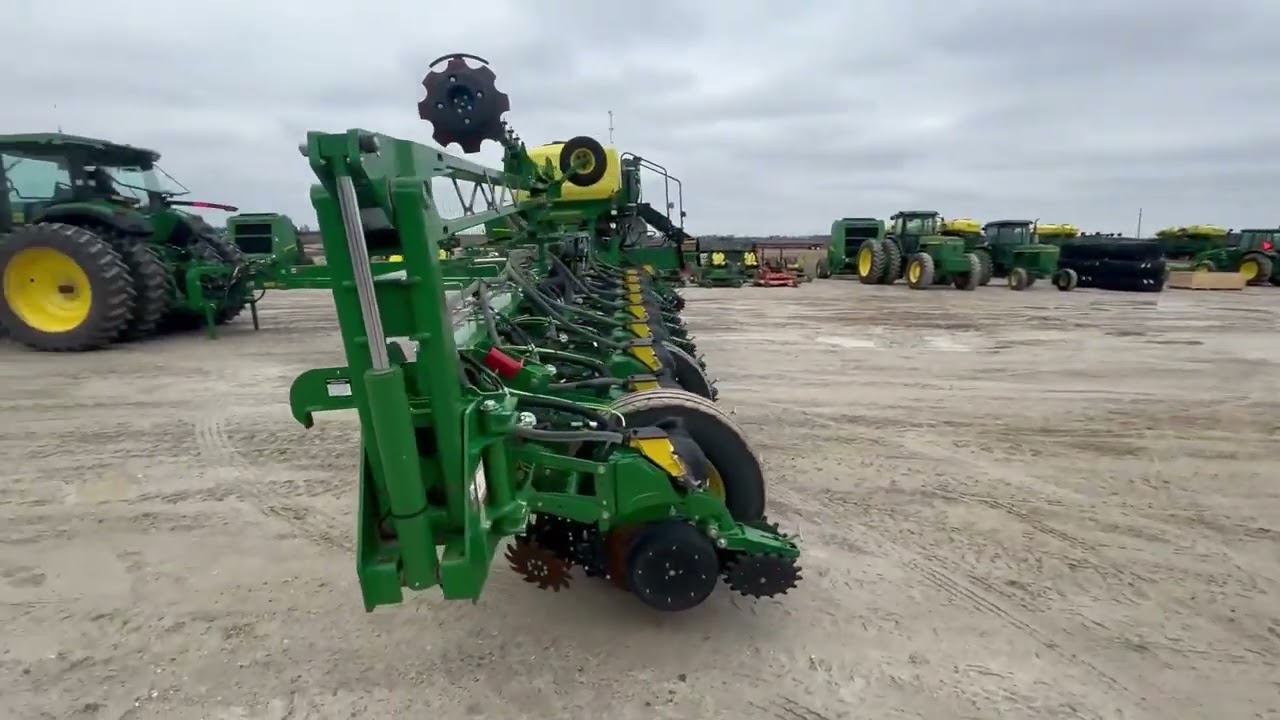 2023 John Deere 1775NT CCS Planter
