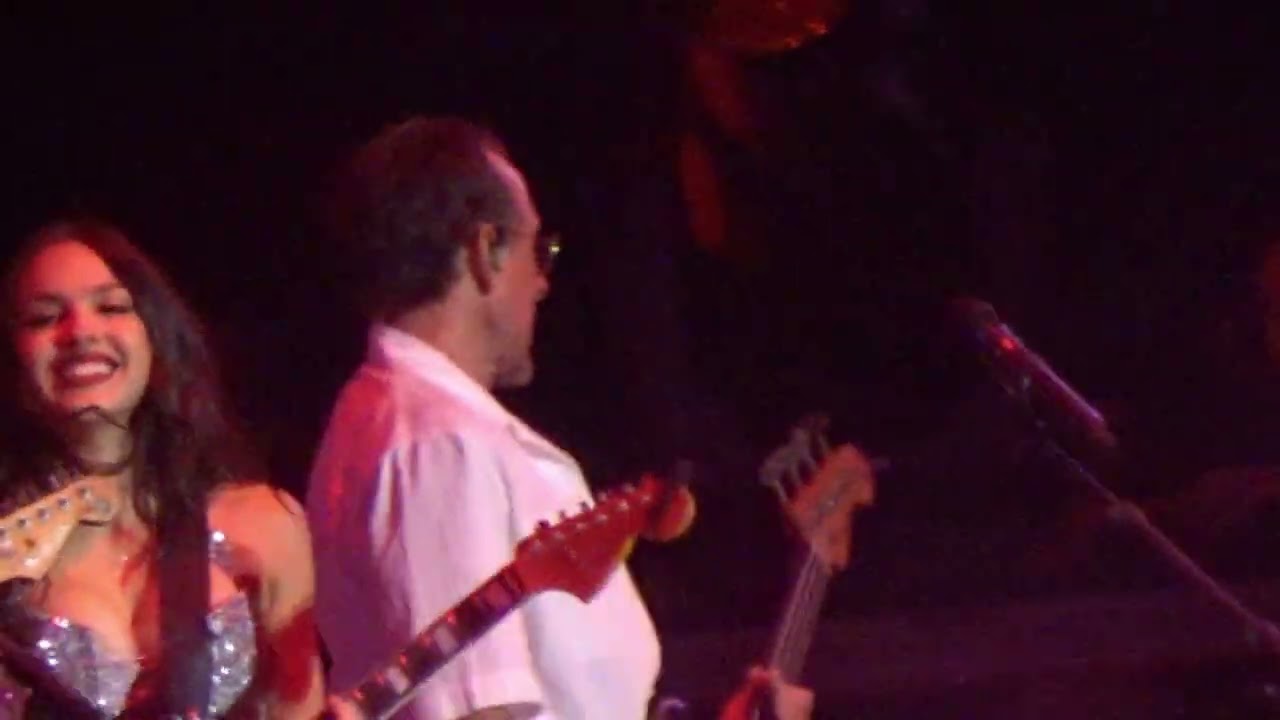 Olivia Rodrigo  - Say it Ain’t So  feat Weezer - Lollapalooza 2025 - Chicago, IL - 08-01-2025