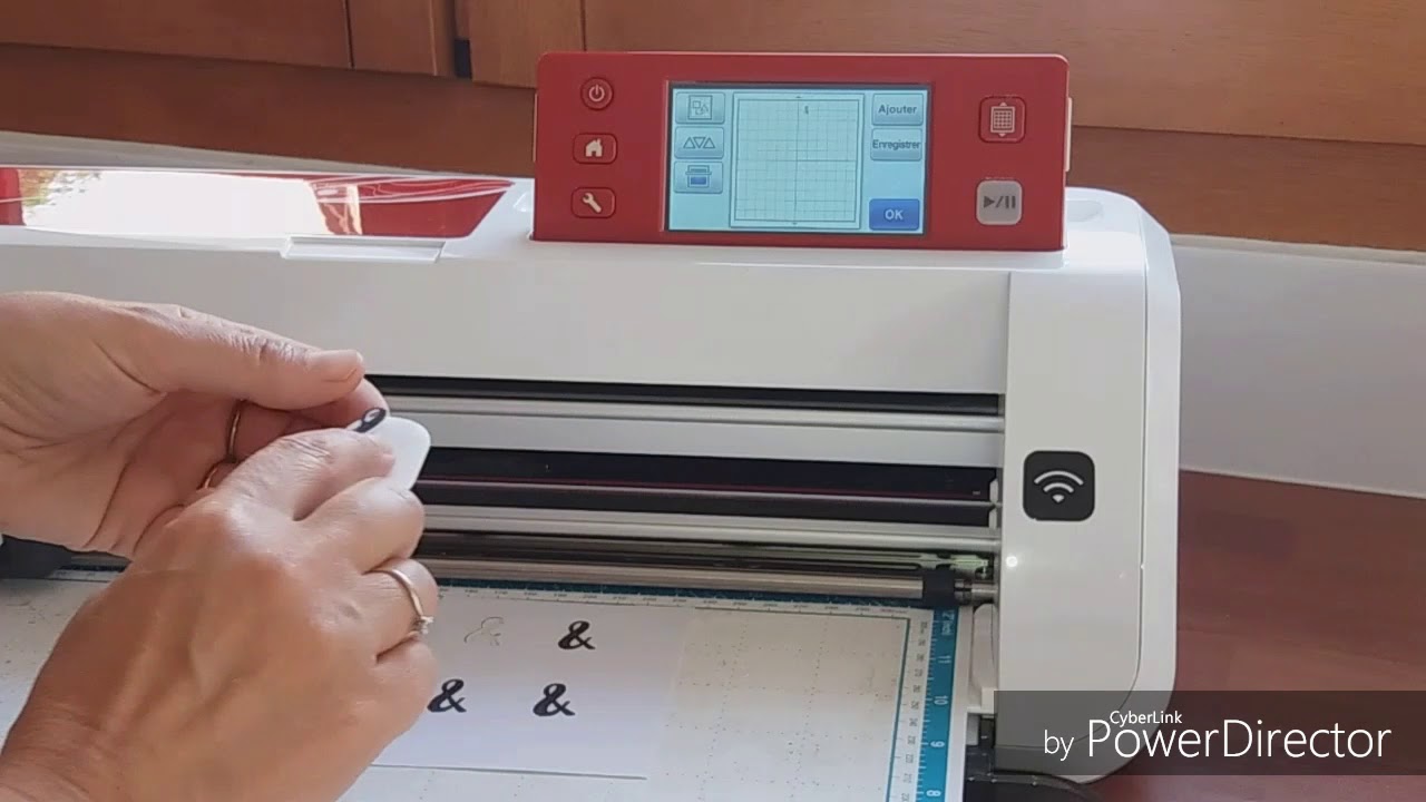 ScanNcut en français : Découper à l'intérieur d'un motif