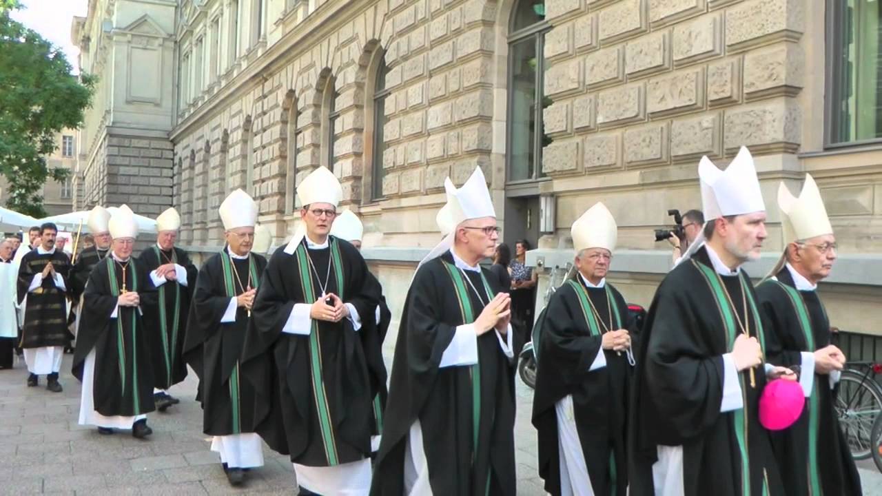 Randbeobachtungen vom Requiem für Kardinal Sterzinsky