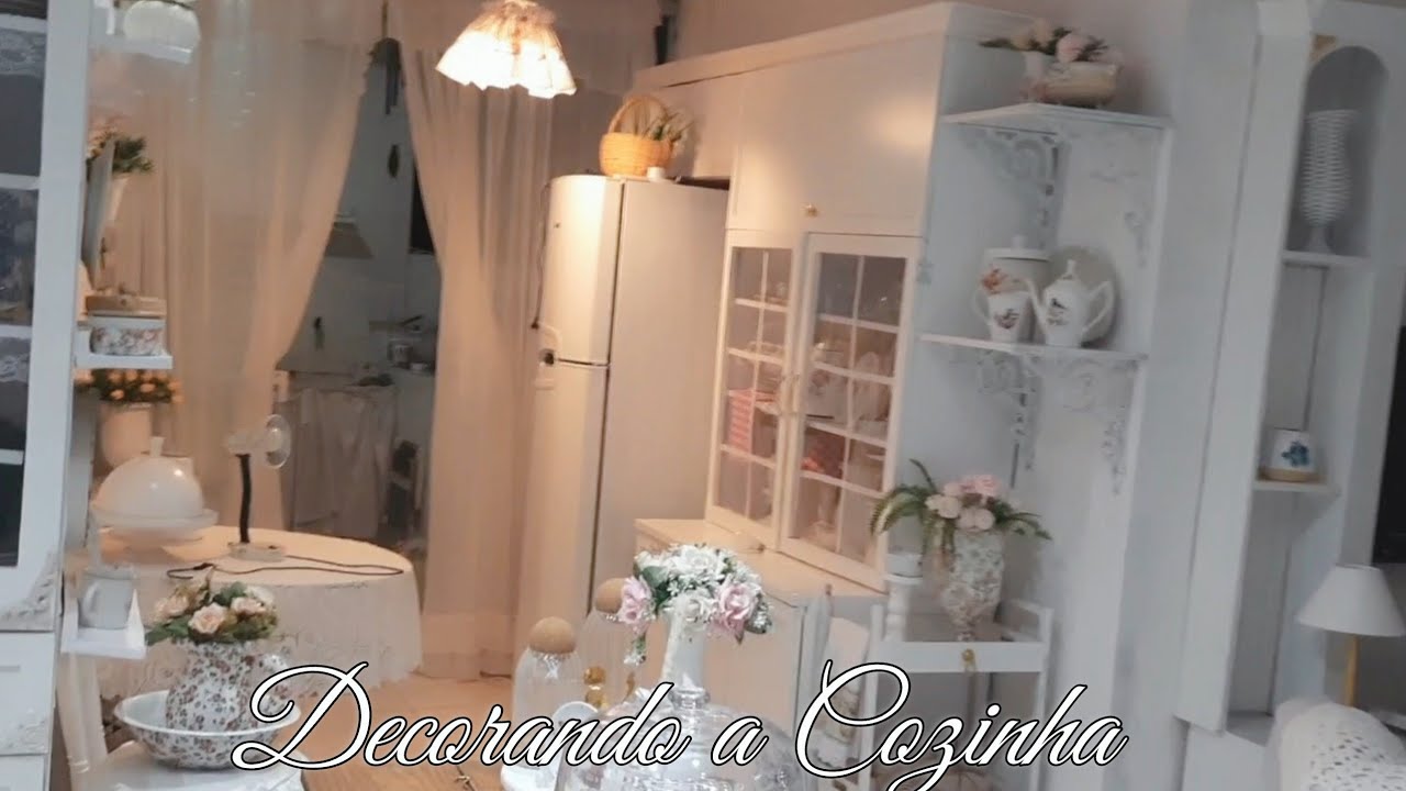COZINHA DECORADA  ACONCHEGANTE  ROMANTICA/ FIZ LUMINARIA  PENDENTE