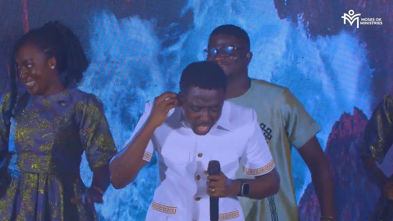 Moses OK  Adom Bi Ahyia Me (Grace encountered me)