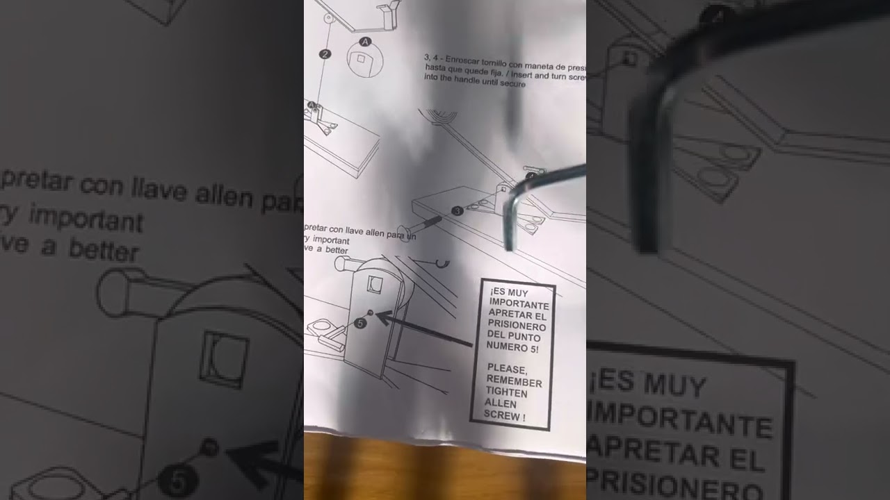 Montaje jamonero modelo Aneto ( basculante y giratorio )