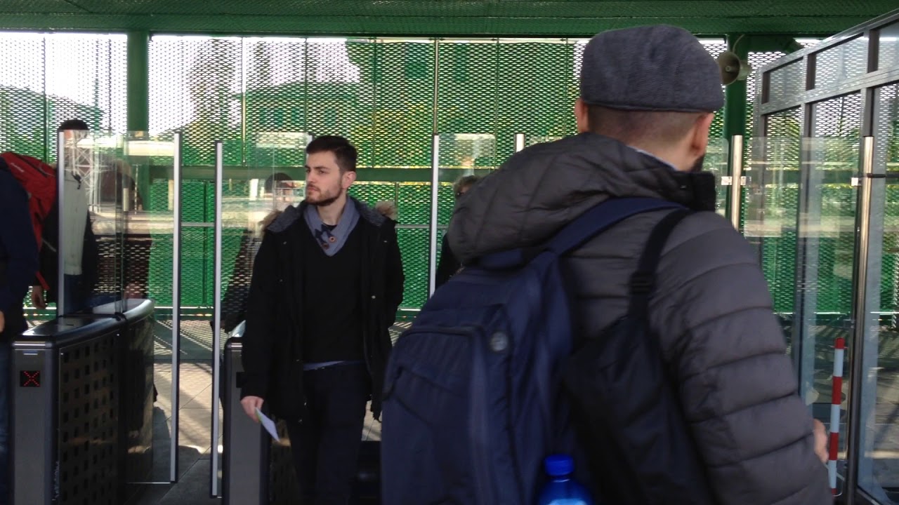 Пиза транспорт от и до летището на туристи -- Pisa transport from and to the airport of tourists