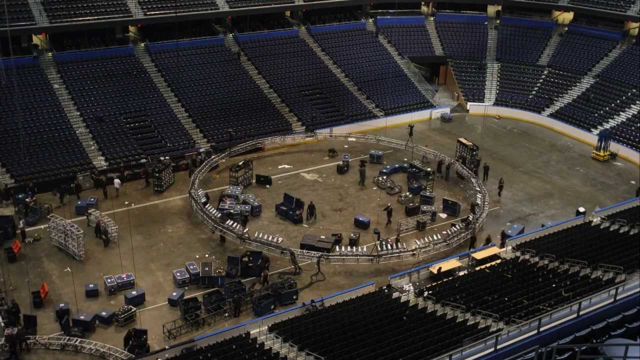Time Lapse Conversion from WWE Monday Night Raw to NHL Ice