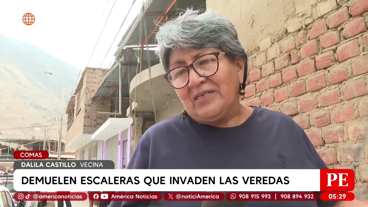 Demuelen escaleras que invaden las veredas en Comas