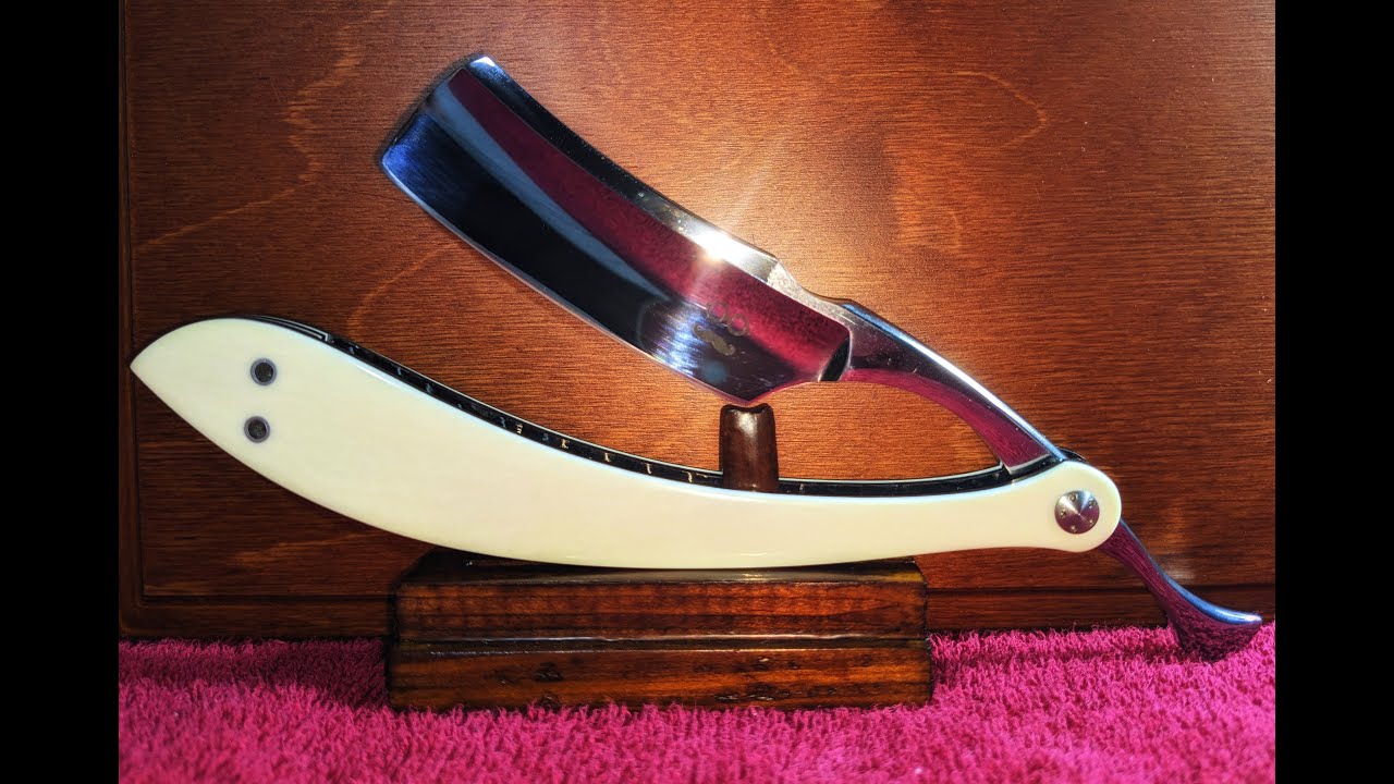 Опасная бритва Woolf в работе  #stright, #razor, #shaving, #sharpening, #skincare, #опаснаябритва