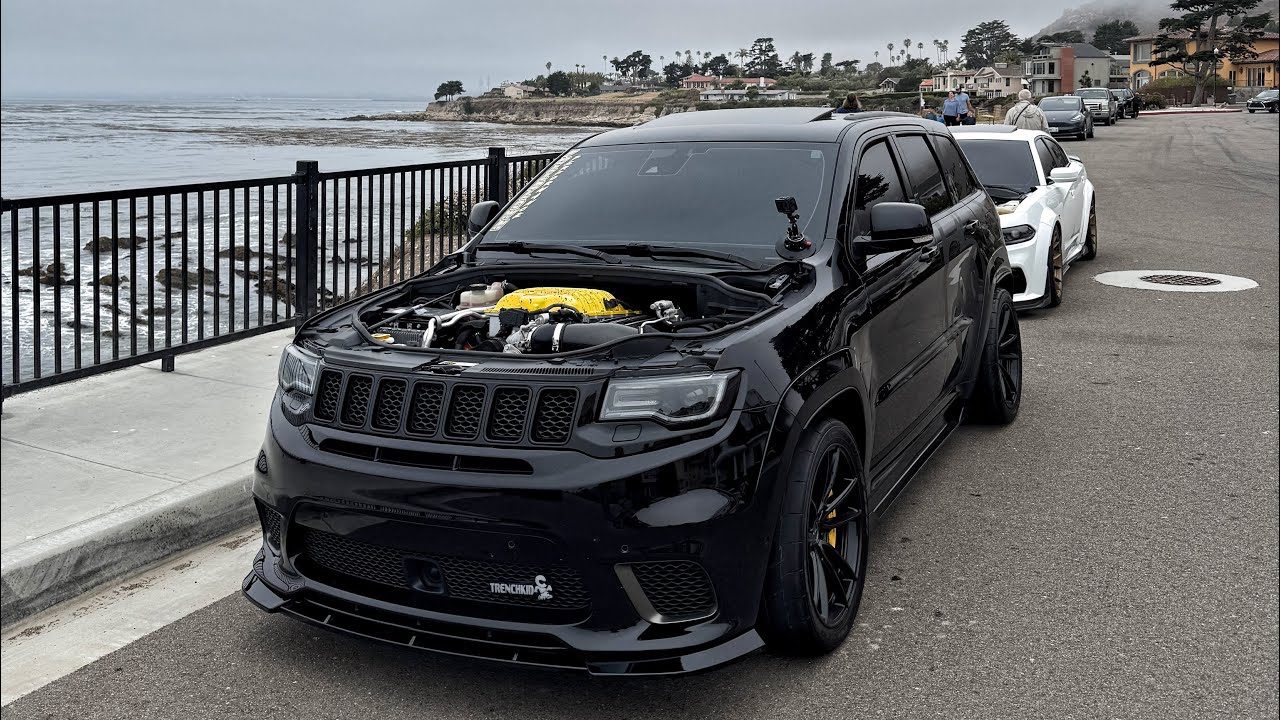 MURDEROUT TRACKHAWK AT CARS AND COFFEE WITH NO HOOD ( insane whine )