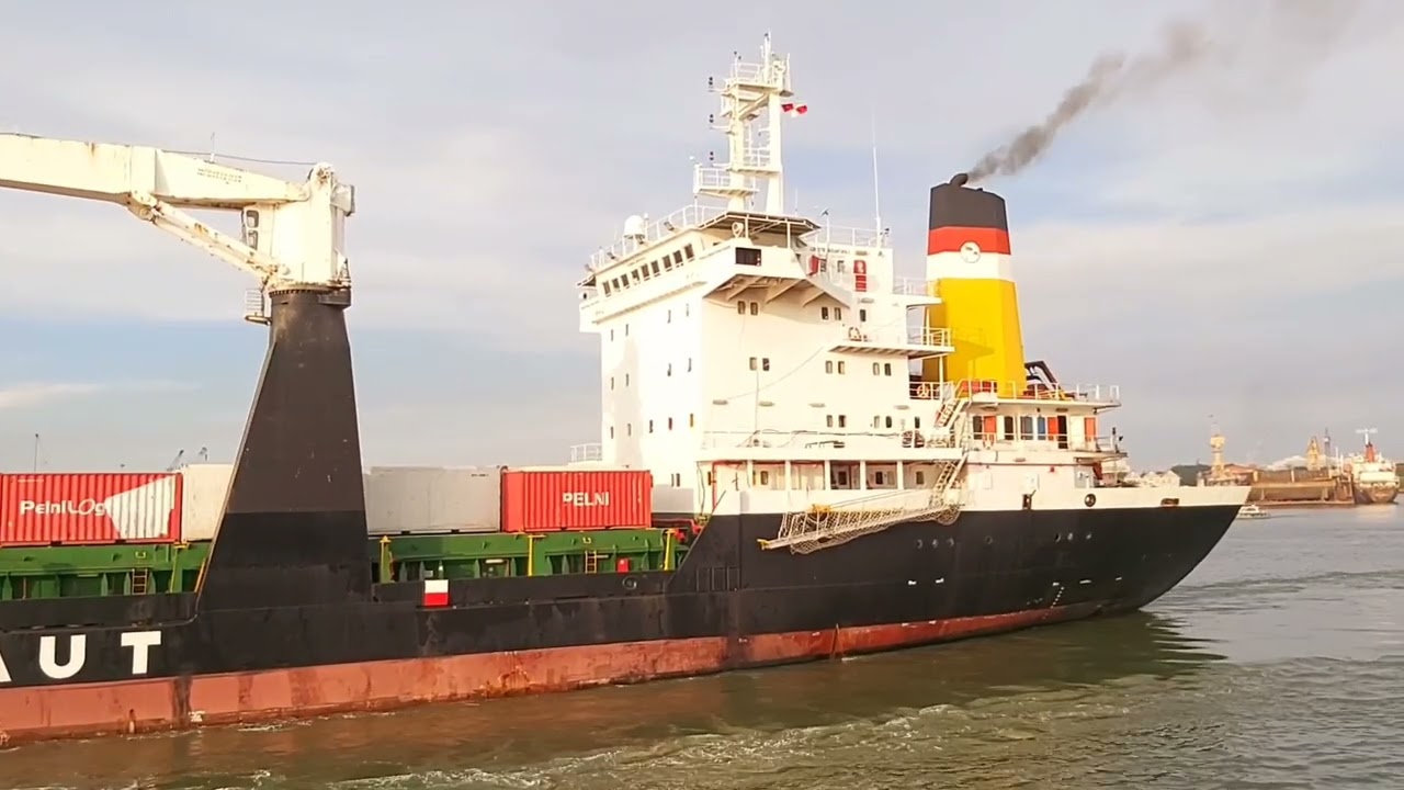 KAPAL TOL LAUT MV.LOGISTIK NUSANTARA 1#tollaut#logistikindonesia#pelayaranindonesia#merchantnavy