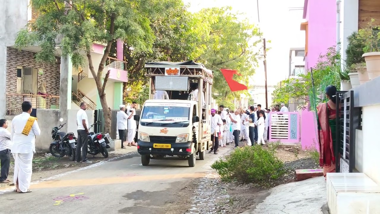 या पंढरपुरात काय वाजत गाजत सोन्याचे बाशिंग लग्न देवाचं  राम कृष्ण हरी बँड जवखेडा ता.शिरपूर जि.धुळे 