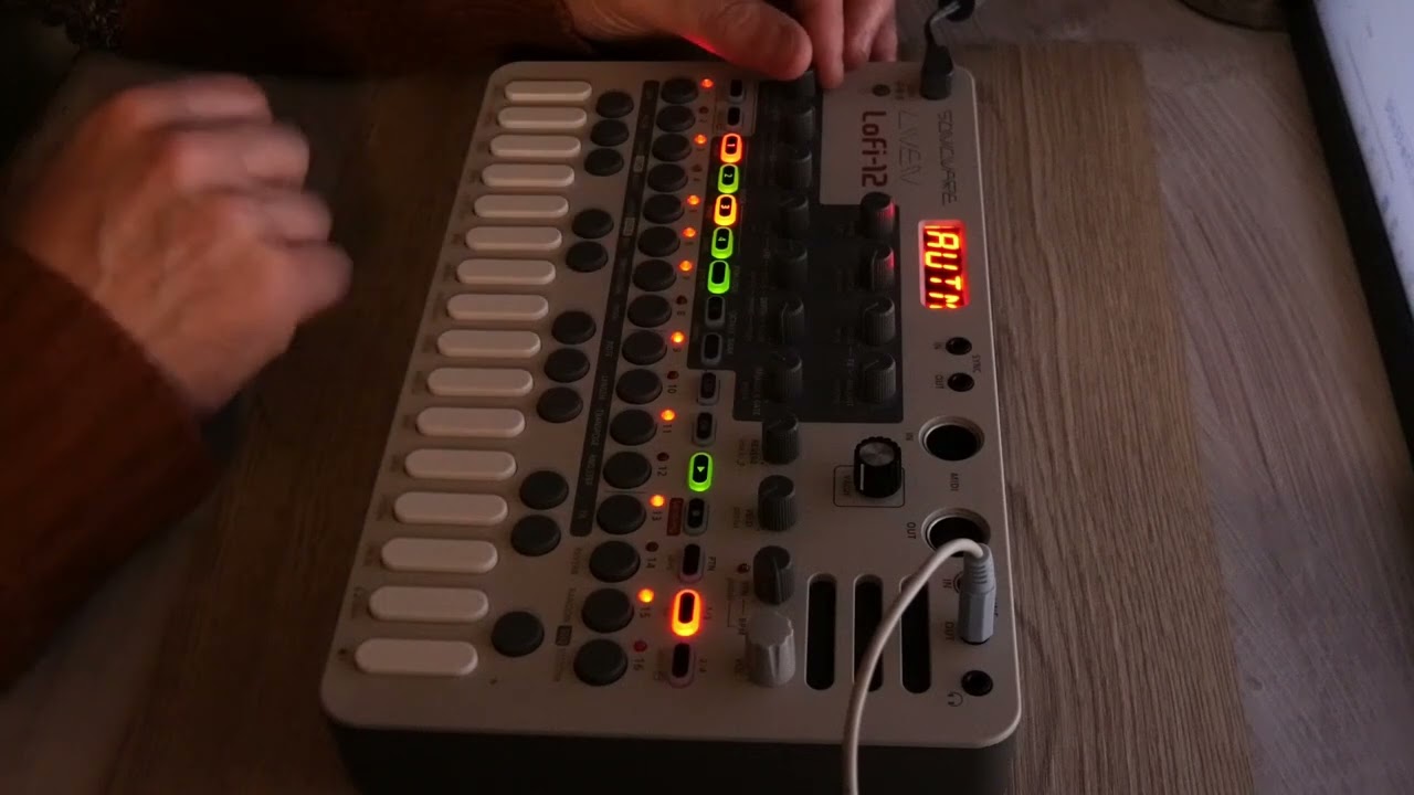 SONICWARE Lofi-12 - Deep Tech House Excursion