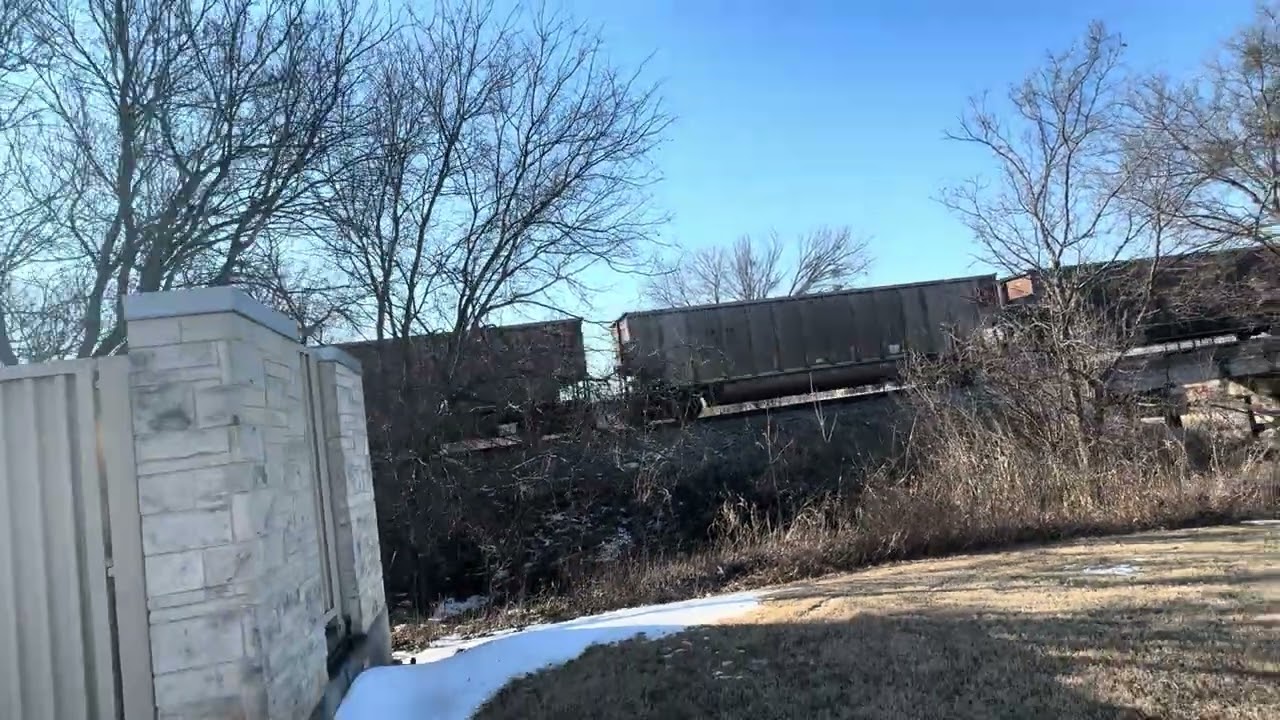 Northbound UP Empty Coal Train heading through the bridge in Keller TX. January 29, 2026