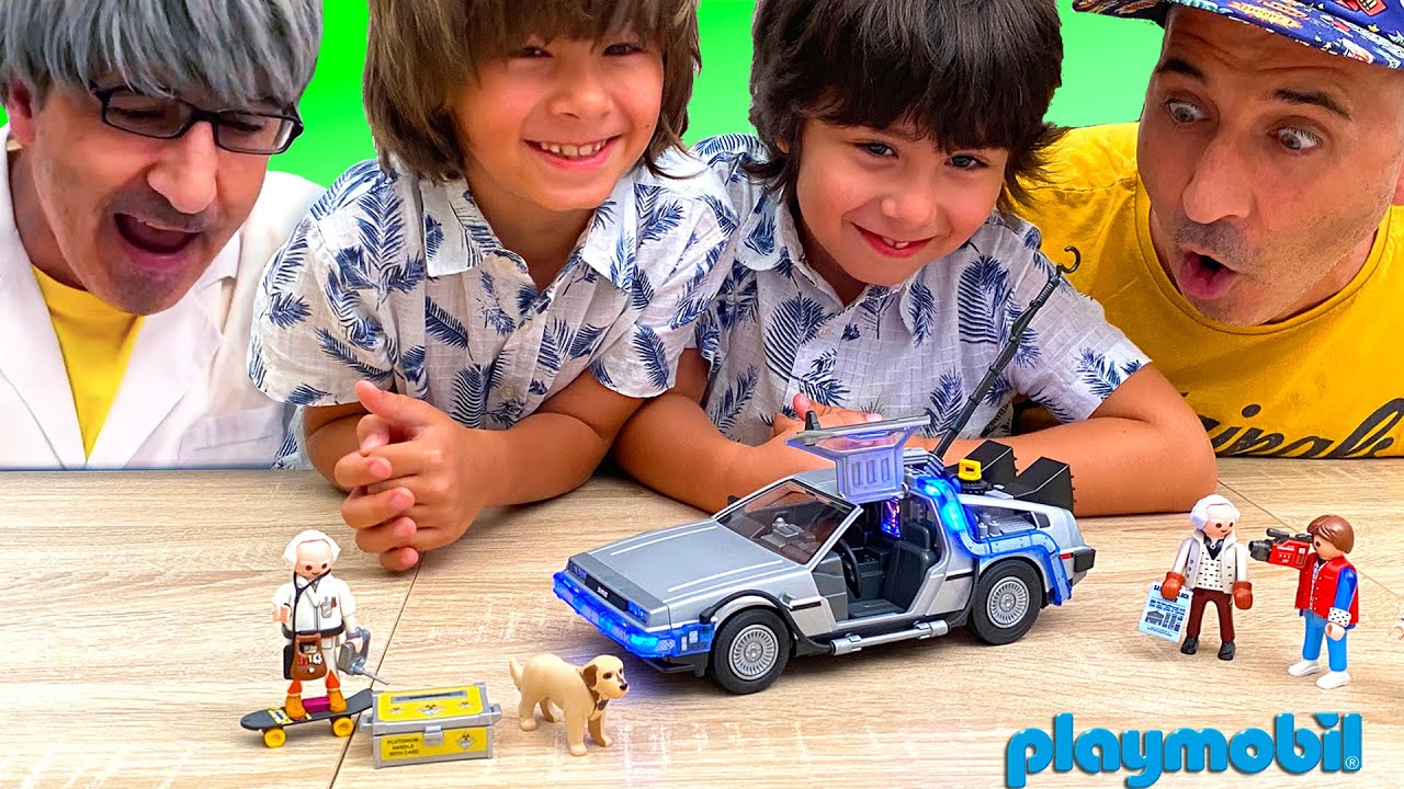 El MISTERIO de la PELI antigua y PLAYMOBIL BACK to the FUTURE con Dani y Evan