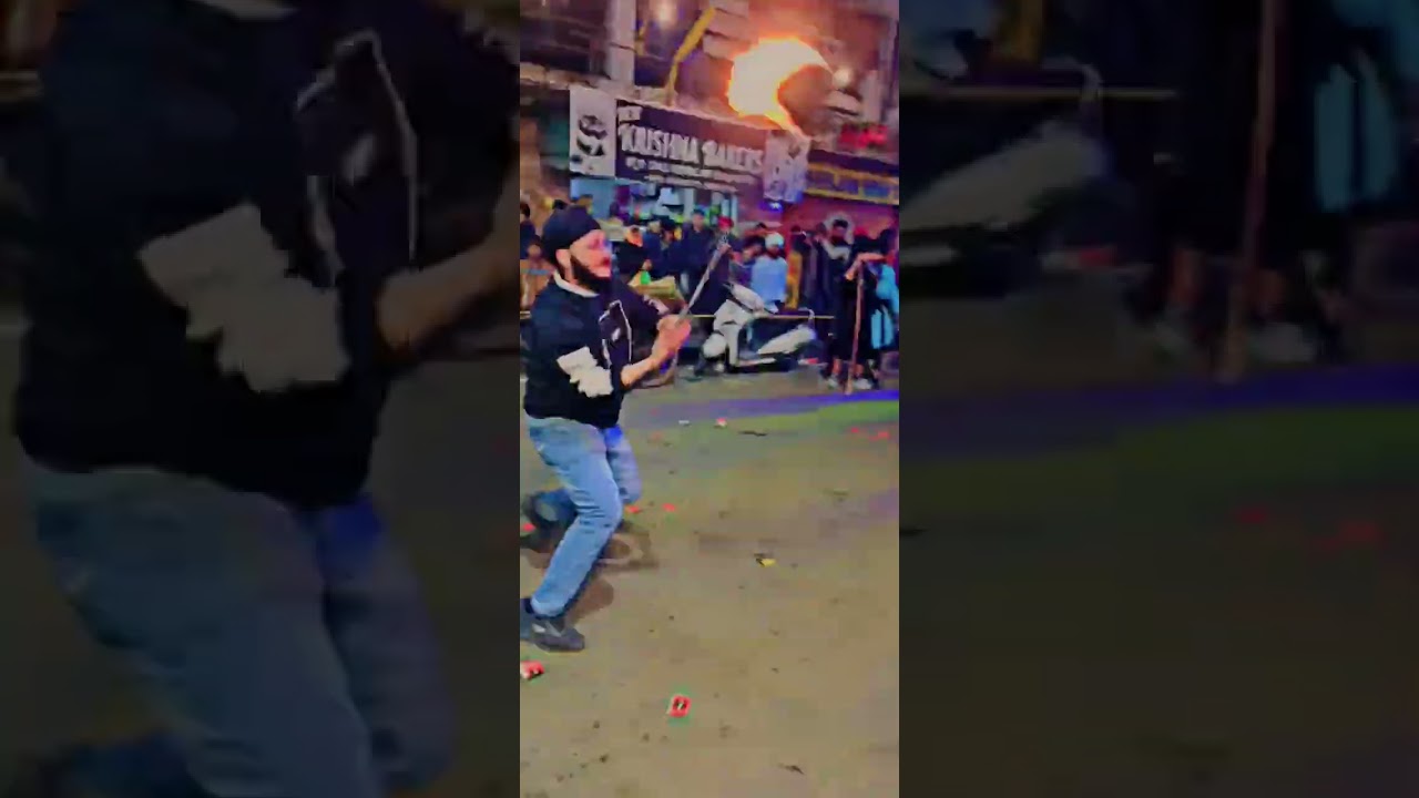 Gola//Singh playing with fire 🔥// #viral #trending #warriors #fire #sikhmartialart