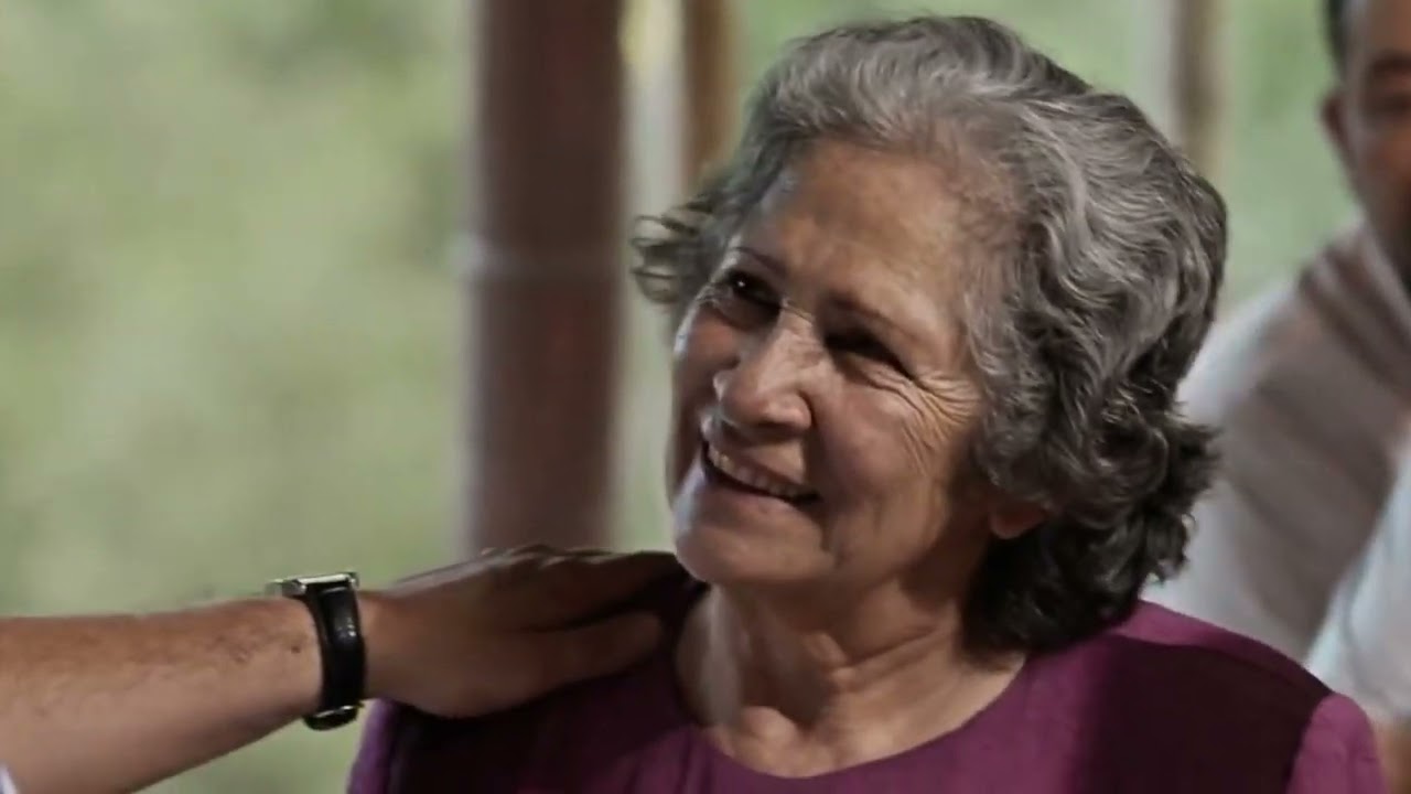 Escobar huye de la finca para adentrarse en la selva #elpatrondelmal #serie 