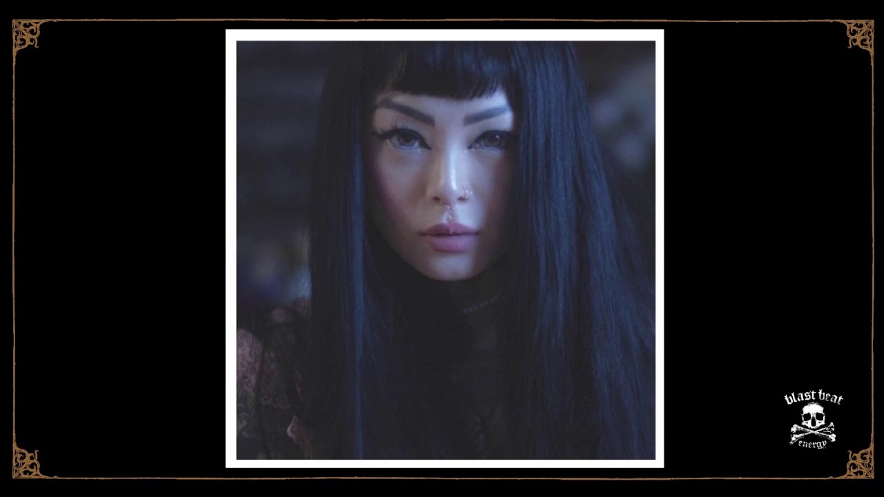 LYRA VON ROSE - Sarcophagus