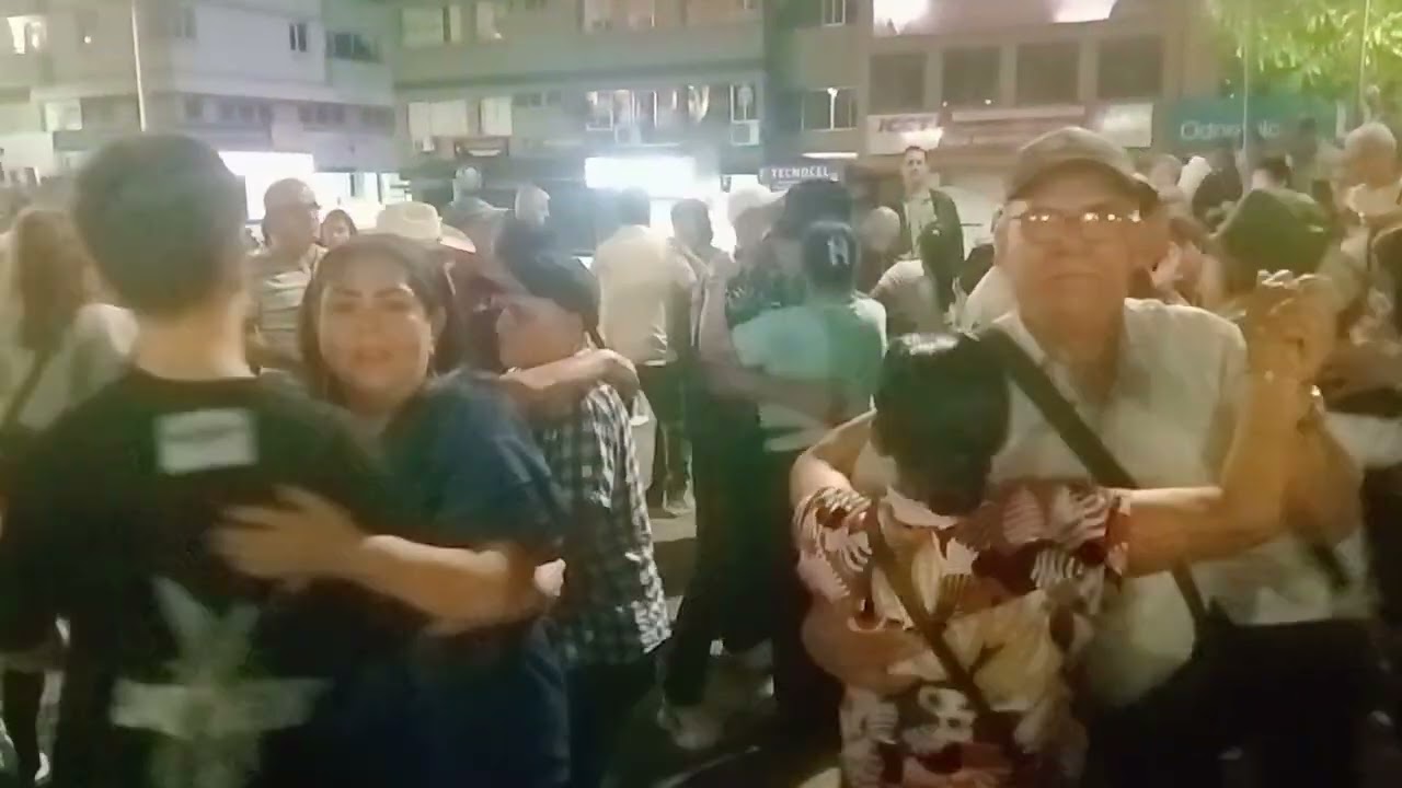 8 de febrero 2026 saquen pareja al estilo de los integrados parranderos 