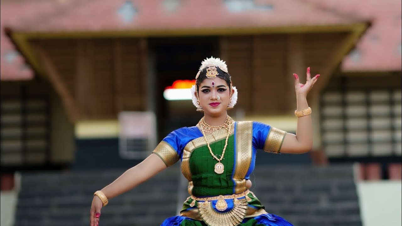Sumuhoorthamay Swasthi performed by Sradha