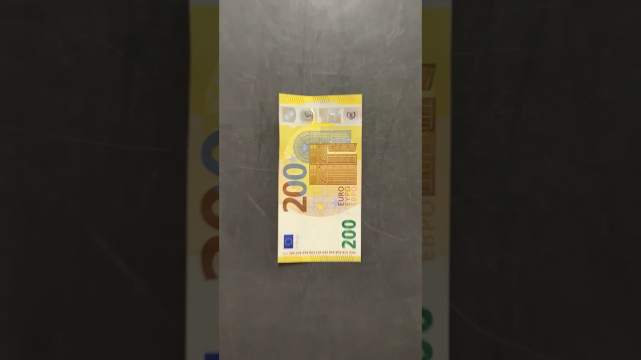 So sieht 1 Million Euro in 200-Euro-Banknoten aus!