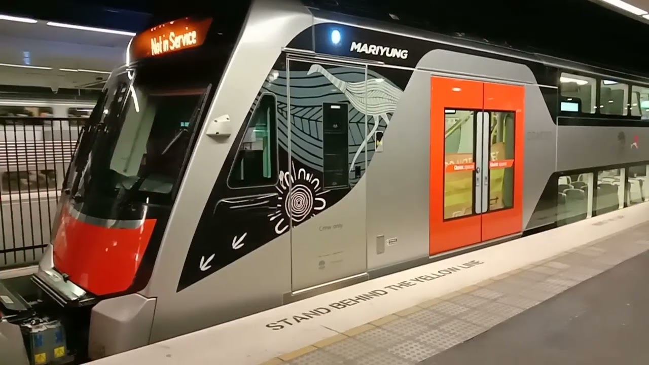 Testing at Epping Station - NSW TrainLink Mariyung D Sets D5 - D105 stopping by!