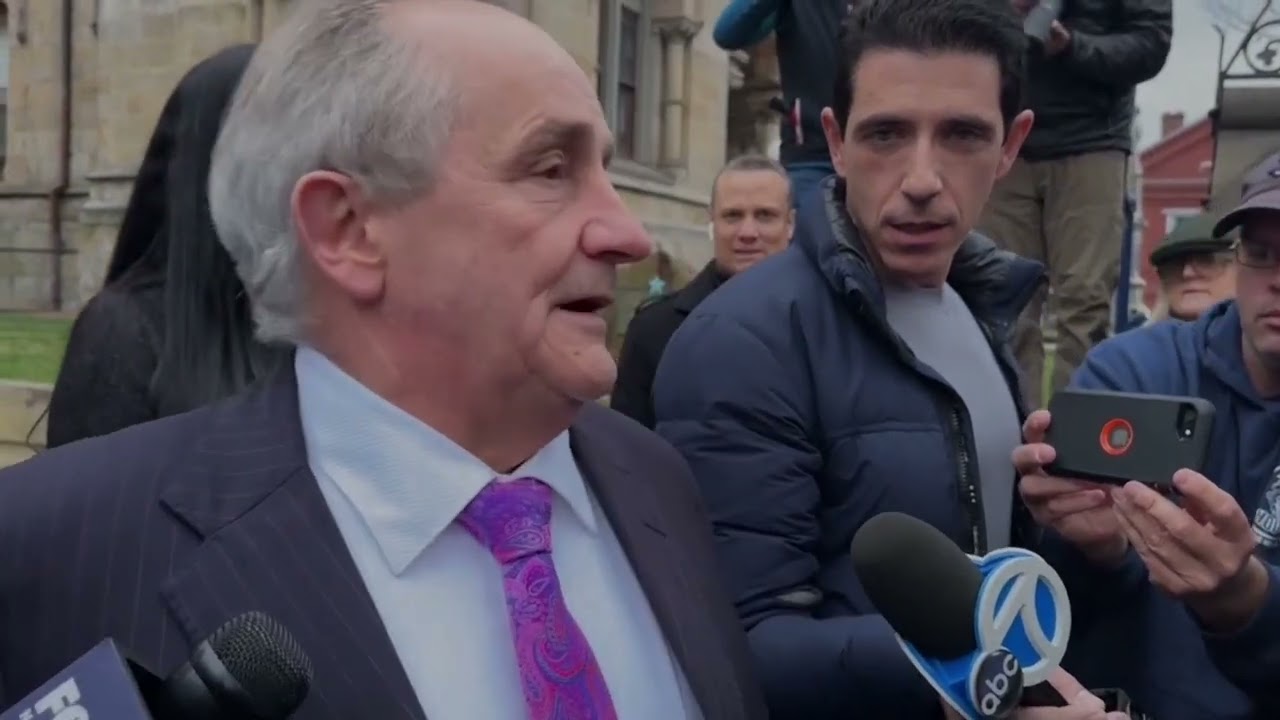 Defense lawyer tells court Luigi Mangione wants an extradition hearing
