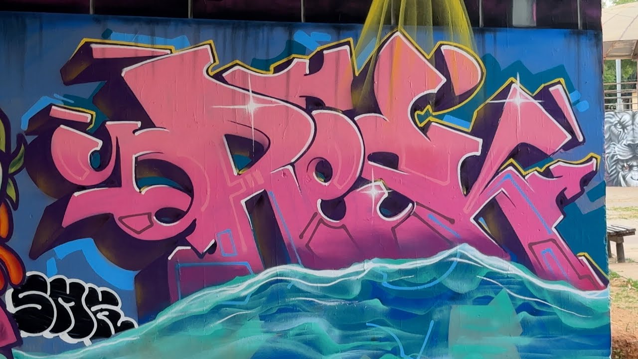 Underwater Graffiti Letters for Acre Graffiti Festival