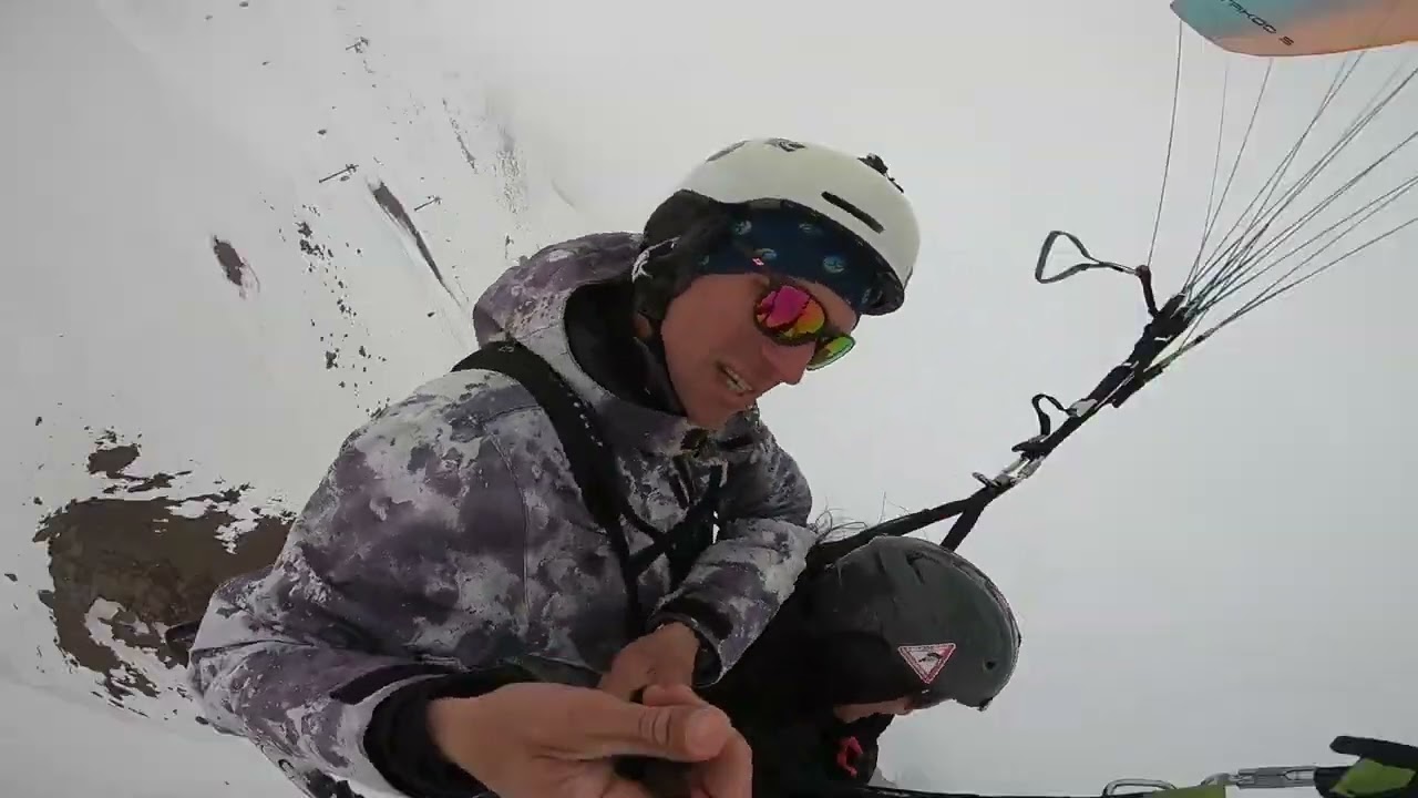 Paragliding in Georgia Gudauri 