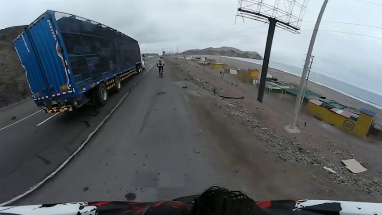 Bicicleteando Peru - Cam 360 - Pasando por - Playa La Ensenada - Panamericana Sur