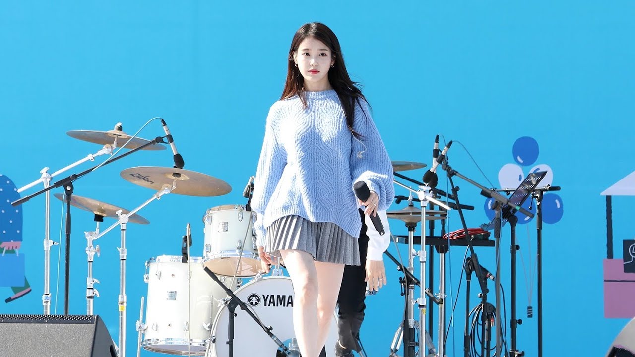 180930 아이유(IU) - 너랑 나 (You & I) [삼성카드홀가분마켓] 4K 직캠 by 비몽