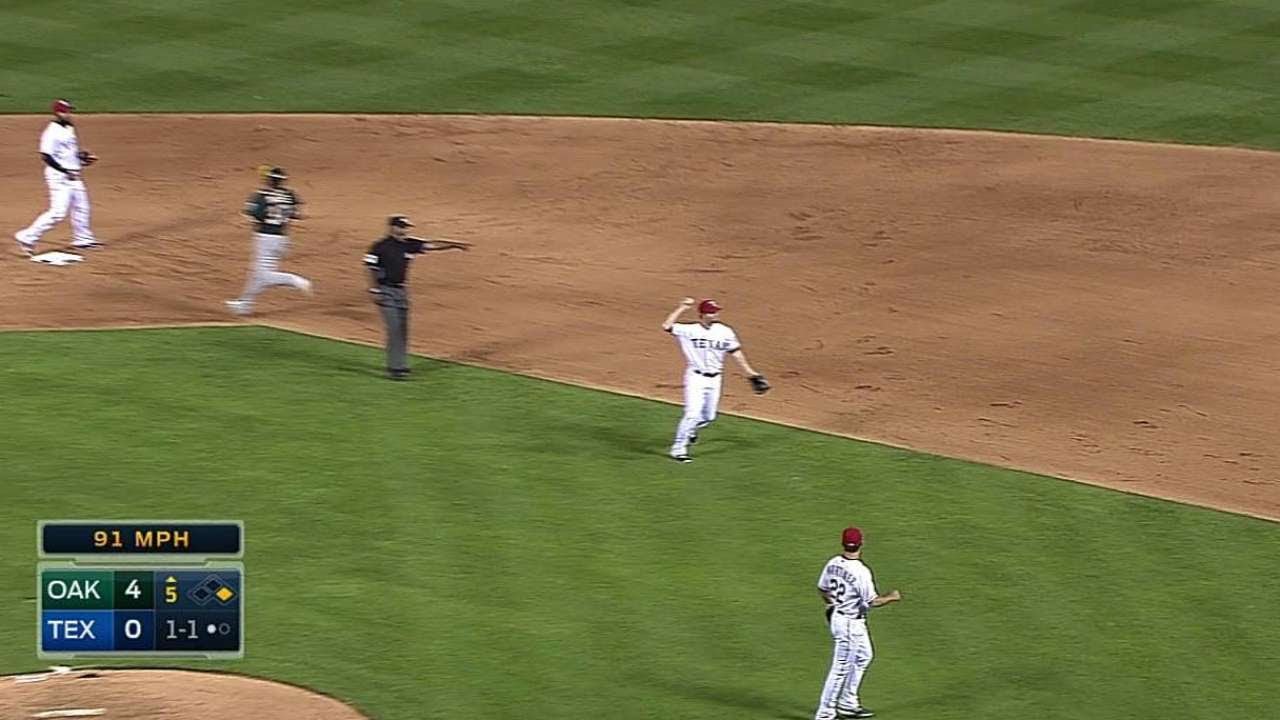 Murphy tags Barton then flips to first